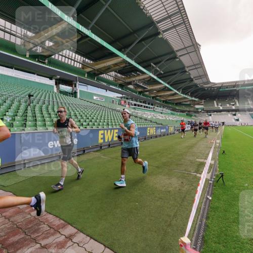 13.09.2026 - 21. swb-Marathon Bremen Michael Burmester http://msf.ph/oto/10306913 13.09.2026 13:00:14 Laufen im Stadion 135, 191, 226, 232, 242, 260, 342, 651, 687, 745, 972, 1080, 1166, 1209, 1368, 1493, 1494, 1516, 1650, 1861, 1935, 1963, 2088, 2210, 2289, 2293, 2306, 2322, 2409, 2427, 2481, 2485, 2490, 2517, 2560, 2570, 2577, 2658, 2686, 2700, 2708, 2781, 2806, 2827, 2885, 2899, 2906, 2914, 2953, 2961, 2967, 2979, 3015, 3021, 3076, 3098, 3105, 3124, 3145, 3168, 3173, 3190, 3233, 3273, 3354, 3385, 3480, 3516, 3524, 3531, 3642, 3652, 3729, 3774, 3855, 3856, 3861, 3930, 3934 meine-sportfotos.de