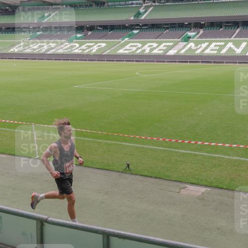 13.09.2026 - 21. swb-Marathon Bremen Michael Burmester http://msf.ph/oto/10306914 13.09.2026 12:30:02 Laufen im Stadion 314, 520, 547, 719, 858, 934, 959, 1168, 1214, 1428, 1453, 5212, 6485, 103, 206, 238, 322, 447, 841, 875, 968, 1187, 1840, 2032, 2044, 2143 meine-sportfotos.de