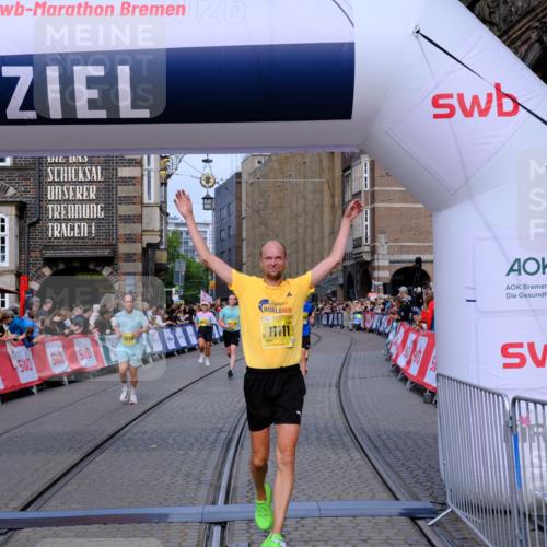 13.09.2026 - 21. swb-Marathon Bremen Tim E. http://msf.ph/oto/10306943 13.09.2026 10:50:30 Ziel 10170, 10876, 11111, 11128, 11178, 11415, 11497, 11499, 12240, 12269, 12510 meine-sportfotos.de