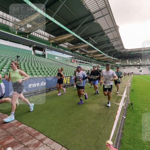 13.09.2026 - 21. swb-Marathon Bremen Michael Burmester http://msf.ph/oto/10306952 13.09.2026 13:00:23 Laufen im Stadion 135, 191, 226, 232, 242, 260, 318, 342, 440, 651, 687, 745, 972, 1080, 1166, 1209, 1368, 1493, 1494, 1516, 1650, 1861, 1935, 1963, 2088, 2210, 2289, 2293, 2306, 2322, 2370, 2409, 2427, 2481, 2485, 2490, 2517, 2560, 2561, 2570, 2627, 2658, 2686, 2700, 2708, 2781, 2806, 2827, 2885, 2899, 2906, 2914, 2953, 2961, 2967, 2979, 3015, 3076, 3098, 3105, 3124, 3145, 3168, 3173, 3190, 3233, 3273, 3354, 3385, 3480, 3516, 3524, 3531, 3642, 3652, 3729, 3774, 3855, 3856, 3861, 3930, 3934 meine-sportfotos.de