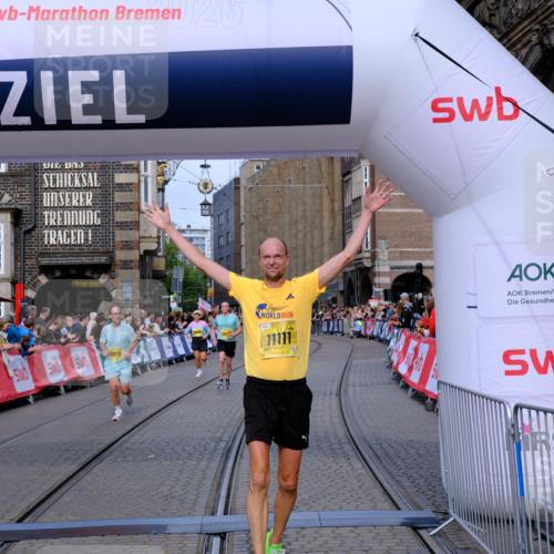 13.09.2026 - 21. swb-Marathon Bremen Tim E. http://msf.ph/oto/10306955 13.09.2026 10:50:30 Ziel 10170, 10876, 11111, 11128, 11178, 11415, 11497, 11499, 12240, 12269, 12510 meine-sportfotos.de