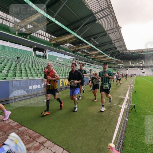 13.09.2026 - 21. swb-Marathon Bremen Michael Burmester http://msf.ph/oto/10306966 13.09.2026 13:00:24 Laufen im Stadion 135, 191, 226, 232, 242, 260, 318, 342, 440, 651, 687, 745, 972, 1080, 1166, 1209, 1368, 1493, 1494, 1516, 1650, 1861, 1935, 1963, 2088, 2210, 2289, 2293, 2306, 2322, 2370, 2409, 2427, 2481, 2485, 2490, 2517, 2560, 2561, 2570, 2627, 2658, 2686, 2700, 2708, 2781, 2806, 2827, 2885, 2899, 2906, 2914, 2953, 2961, 2967, 2979, 3015, 3076, 3098, 3105, 3124, 3145, 3168, 3173, 3190, 3233, 3273, 3354, 3385, 3480, 3516, 3524, 3531, 3642, 3652, 3729, 3774, 3855, 3856, 3861, 3930, 3934 meine-sportfotos.de