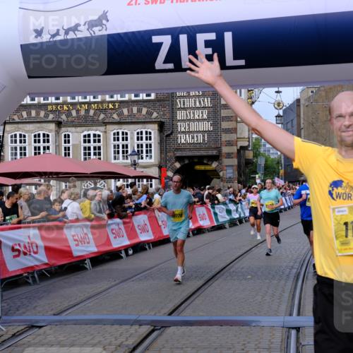 13.09.2026 - 21. swb-Marathon Bremen Tim E. http://msf.ph/oto/10306994 13.09.2026 10:50:32 Ziel 10170, 10876, 10923, 11111, 11128, 11178, 11497, 11499, 11680, 12045, 12240, 12269, 13562 meine-sportfotos.de