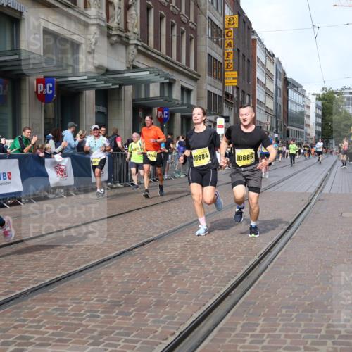 13.09.2026 - 21. swb-Marathon Bremen Strokosch-Dieckow http://msf.ph/oto/10307000 13.09.2026 10:53:46 Ziel 10255, 10579, 10708, 10822, 10947, 10996, 11010, 11206, 11290, 11329, 11361, 11476, 11765, 11989, 11998, 12075, 12244, 12356, 12435, 12515, 13531, 10141, 10174, 10222, 10227, 10478, 10479, 10626, 10684, 10685, 10821, 10838, 10845, 10886, 10905, 11242, 11446, 11489, 11502, 11590, 11596, 11800, 11950, 12056, 12119, 12308, 12331, 12341, 12405, 12492, 12515, 13597 meine-sportfotos.de