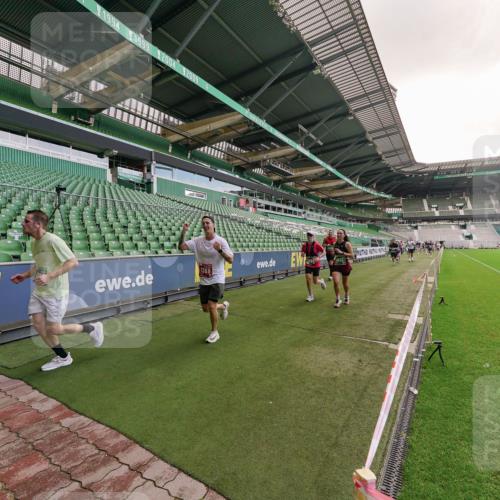 13.09.2026 - 21. swb-Marathon Bremen Michael Burmester http://msf.ph/oto/10307025 13.09.2026 13:00:30 Laufen im Stadion 135, 191, 232, 242, 260, 318, 342, 440, 651, 687, 745, 1080, 1166, 1209, 1368, 1493, 1494, 1516, 1650, 1861, 1935, 1963, 2088, 2210, 2289, 2293, 2306, 2322, 2370, 2409, 2427, 2481, 2485, 2490, 2491, 2517, 2560, 2561, 2570, 2627, 2658, 2686, 2700, 2708, 2781, 2806, 2827, 2899, 2906, 2914, 2953, 2961, 2967, 3015, 3076, 3105, 3124, 3145, 3168, 3173, 3190, 3273, 3354, 3375, 3385, 3480, 3516, 3524, 3526, 3531, 3642, 3652, 3729, 3774, 3855, 3856, 3861, 3930 meine-sportfotos.de