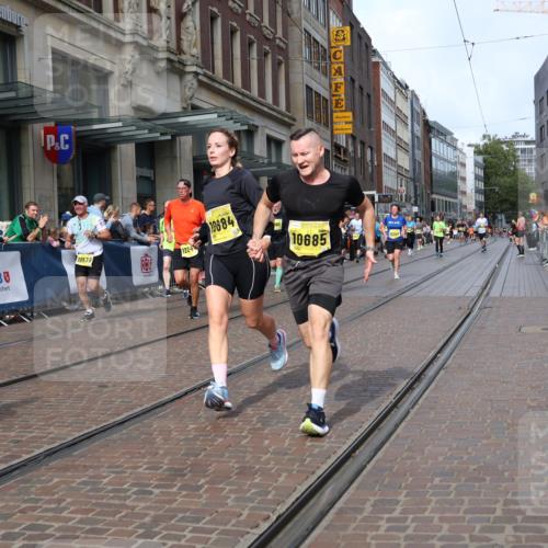 13.09.2026 - 21. swb-Marathon Bremen Strokosch-Dieckow http://msf.ph/oto/10307037 13.09.2026 10:53:47 Ziel 10255, 10579, 10708, 10822, 10947, 10996, 11010, 11206, 11290, 11329, 11361, 11476, 11765, 11843, 11989, 11998, 12075, 12244, 12356, 12435, 13531, 10141, 10174, 10222, 10227, 10255, 10478, 10479, 10626, 10684, 10685, 10838, 10845, 10886, 10905, 11242, 11446, 11489, 11502, 11590, 11596, 11800, 11950, 12056, 12119, 12308, 12331, 12341, 12405, 12492, 12515, 13597 meine-sportfotos.de