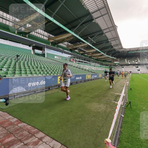 13.09.2026 - 21. swb-Marathon Bremen Michael Burmester http://msf.ph/oto/10307089 13.09.2026 13:00:40 Laufen im Stadion 135, 232, 242, 260, 282, 318, 342, 440, 651, 687, 745, 1080, 1166, 1209, 1368, 1448, 1493, 1494, 1516, 1582, 1650, 1861, 1935, 1963, 2088, 2289, 2293, 2306, 2322, 2370, 2409, 2427, 2481, 2485, 2490, 2491, 2517, 2560, 2561, 2570, 2627, 2658, 2686, 2700, 2708, 2781, 2806, 2899, 2906, 2914, 2953, 2961, 2967, 3015, 3076, 3105, 3124, 3145, 3168, 3173, 3190, 3273, 3354, 3372, 3374, 3375, 3385, 3480, 3524, 3526, 3531, 3642, 3652, 3729, 3774, 3855, 3856, 3861, 3930 meine-sportfotos.de
