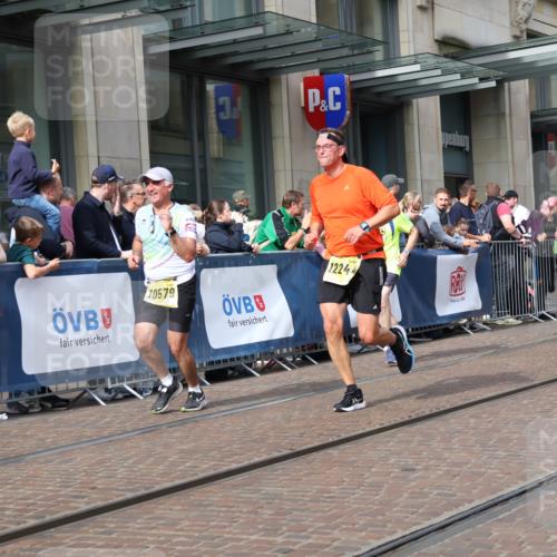 13.09.2026 - 21. swb-Marathon Bremen Strokosch-Dieckow http://msf.ph/oto/10307095 13.09.2026 10:53:48 Ziel 10579, 10708, 10822, 10947, 10996, 11010, 11206, 11290, 11329, 11361, 11476, 11765, 11843, 11989, 11998, 12075, 12244, 12356, 12435, 13531, 10141, 10174, 10222, 10227, 10255, 10478, 10479, 10626, 10684, 10685, 10838, 10845, 10886, 10905, 11242, 11446, 11489, 11502, 11590, 11596, 11800, 11950, 12056, 12119, 12308, 12331, 12341, 12405, 12492, 12515, 13597 meine-sportfotos.de