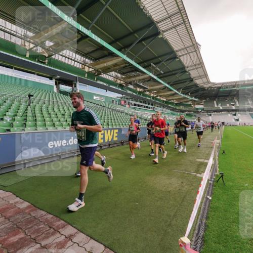 13.09.2026 - 21. swb-Marathon Bremen Michael Burmester http://msf.ph/oto/10307281 13.09.2026 13:01:15 Laufen im Stadion 135, 150, 242, 260, 282, 318, 342, 440, 531, 651, 687, 930, 946, 1006, 1067, 1209, 1368, 1436, 1448, 1493, 1494, 1582, 1650, 1861, 1896, 1935, 1963, 2033, 2047, 2062, 2088, 2293, 2306, 2322, 2370, 2409, 2427, 2485, 2490, 2491, 2517, 2560, 2561, 2627, 2638, 2658, 2686, 2700, 2708, 2781, 2906, 2914, 2967, 2987, 3076, 3105, 3145, 3168, 3173, 3273, 3334, 3354, 3372, 3374, 3375, 3385, 3392, 3480, 3524, 3526, 3527, 3642, 3667, 3729, 3774, 3806, 3855, 3856, 3861 meine-sportfotos.de