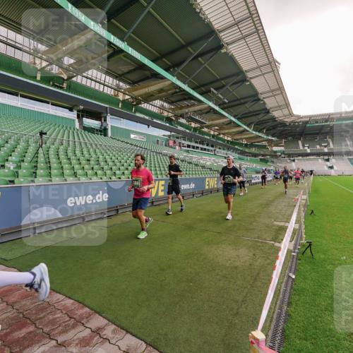 13.09.2026 - 21. swb-Marathon Bremen Michael Burmester http://msf.ph/oto/10307345 13.09.2026 13:01:28 Laufen im Stadion 135, 150, 242, 282, 318, 440, 531, 651, 687, 722, 930, 946, 1006, 1067, 1163, 1368, 1436, 1448, 1582, 1650, 1861, 1896, 1935, 1963, 2033, 2047, 2062, 2292, 2293, 2306, 2322, 2345, 2370, 2409, 2427, 2485, 2490, 2491, 2560, 2561, 2627, 2638, 2658, 2666, 2686, 2700, 2708, 2781, 2906, 2967, 2987, 3013, 3044, 3076, 3105, 3145, 3163, 3164, 3168, 3173, 3187, 3248, 3294, 3334, 3354, 3372, 3374, 3375, 3385, 3392, 3480, 3524, 3526, 3527, 3642, 3667, 3729, 3774, 3806, 3855, 3856 meine-sportfotos.de