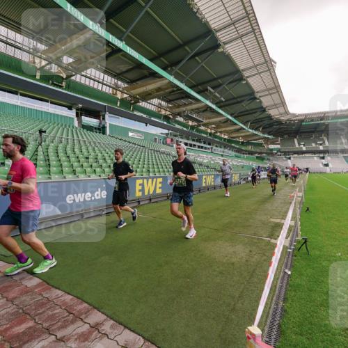 13.09.2026 - 21. swb-Marathon Bremen Michael Burmester http://msf.ph/oto/10307351 13.09.2026 13:01:29 Laufen im Stadion 135, 150, 242, 282, 318, 440, 531, 651, 687, 722, 930, 946, 1006, 1067, 1163, 1250, 1368, 1436, 1448, 1582, 1650, 1861, 1896, 1935, 1963, 2033, 2047, 2062, 2292, 2293, 2306, 2322, 2345, 2370, 2378, 2409, 2427, 2485, 2490, 2491, 2560, 2561, 2627, 2638, 2658, 2666, 2700, 2708, 2781, 2906, 2967, 2987, 3013, 3044, 3076, 3105, 3145, 3163, 3164, 3168, 3173, 3187, 3248, 3294, 3334, 3354, 3372, 3374, 3375, 3385, 3392, 3480, 3524, 3526, 3527, 3642, 3667, 3729, 3774, 3806, 3855, 3856 meine-sportfotos.de