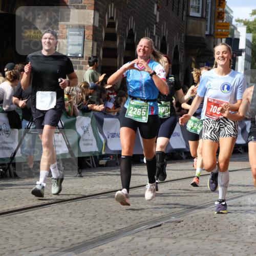 13.09.2026 - 21. swb-Marathon Bremen Strokosch-Dieckow http://msf.ph/oto/10307353 13.09.2026 13:30:19 Ziel 109, 454, 1173, 1205, 1308, 1611, 1653, 1759, 1780, 1848, 1861, 2126, 3190, 3320, 3667, 3908, 4524, 4575, 5039, 5198, 5348, 5631, 6225, 6720, 6942, 6992, 6994, 7093, 7609, 7932, 8110, 8115, 8267, 8470, 8899, 9049, 9104, 9125, 625, 1067, 2265, 2900, 3163, 3164, 3425, 4058, 4332, 4415, 4425, 4748, 5506, 5551, 6347, 6988, 7253, 7567, 7821, 8090, 8105, 8116, 8117, 8169, 8314, 8494, 8762, 8878, 8966, 9011, 9108, 9412, 9695 meine-sportfotos.de