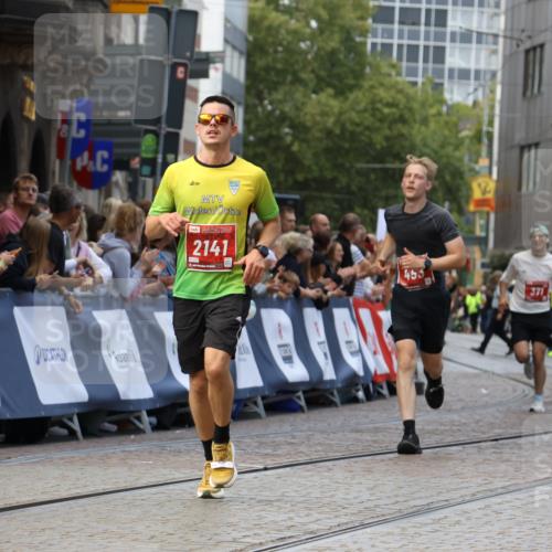 13.09.2026 - 21. swb-Marathon Bremen Strokosch-Dieckow http://msf.ph/oto/10307362 13.09.2026 13:00:59 Ziel 371, 453, 1136, 1550, 1754, 2141, 4904, 1619, 3019, 5663 meine-sportfotos.de