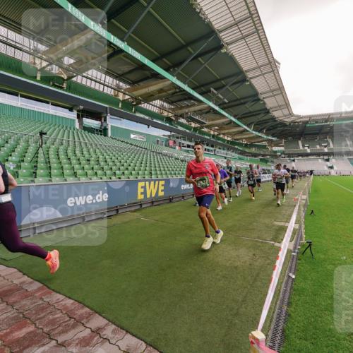13.09.2026 - 21. swb-Marathon Bremen Michael Burmester http://msf.ph/oto/10307369 13.09.2026 13:01:35 Laufen im Stadion 150, 242, 282, 318, 440, 531, 651, 687, 722, 930, 946, 1006, 1067, 1163, 1250, 1436, 1448, 1582, 1650, 1861, 1896, 1963, 2033, 2047, 2062, 2292, 2293, 2306, 2322, 2345, 2370, 2378, 2409, 2427, 2485, 2490, 2491, 2560, 2561, 2627, 2638, 2658, 2666, 2700, 2708, 2781, 2906, 2967, 2987, 3013, 3044, 3145, 3163, 3164, 3168, 3173, 3187, 3248, 3294, 3334, 3354, 3372, 3374, 3375, 3385, 3392, 3480, 3524, 3526, 3527, 3642, 3667, 3729, 3774, 3806, 3856, 4000 meine-sportfotos.de