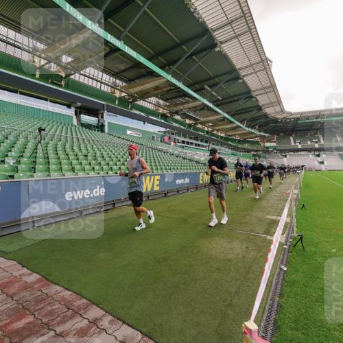 13.09.2026 - 21. swb-Marathon Bremen Michael Burmester http://msf.ph/oto/10307398 13.09.2026 13:01:39 Laufen im Stadion 150, 242, 282, 318, 440, 531, 651, 687, 722, 930, 936, 946, 1006, 1067, 1163, 1250, 1436, 1448, 1582, 1650, 1896, 1963, 2033, 2047, 2062, 2292, 2293, 2306, 2322, 2345, 2370, 2378, 2409, 2427, 2485, 2490, 2491, 2560, 2561, 2627, 2638, 2658, 2666, 2668, 2700, 2708, 2781, 2906, 2967, 2987, 3013, 3044, 3145, 3163, 3164, 3168, 3173, 3187, 3248, 3294, 3334, 3372, 3374, 3375, 3385, 3392, 3480, 3524, 3526, 3527, 3603, 3642, 3667, 3721, 3729, 3774, 3806, 3852, 3856, 4000, 4506 meine-sportfotos.de