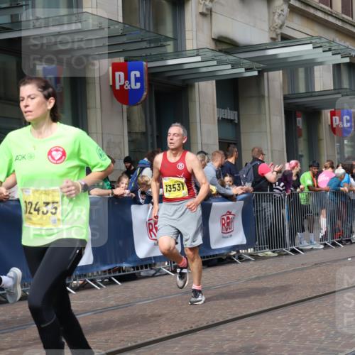 13.09.2026 - 21. swb-Marathon Bremen Strokosch-Dieckow http://msf.ph/oto/10307411 13.09.2026 10:53:57 Ziel 10359, 10503, 10577, 10631, 10749, 10822, 10837, 10884, 10996, 11099, 11118, 11290, 11329, 11361, 11476, 11765, 11843, 11989, 11998, 12328, 10141, 10174, 10227, 10255, 10478, 10579, 10684, 10685, 10708, 10822, 10838, 10905, 10947, 11010, 11206, 11489, 11502, 11596, 11950, 12075, 12244, 12331, 12341, 12356, 12405, 12435, 12492, 12515, 13531, 13597 meine-sportfotos.de