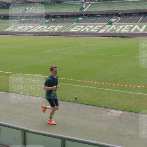 13.09.2026 - 21. swb-Marathon Bremen Michael Burmester http://msf.ph/oto/10307416 13.09.2026 12:36:09 Laufen im Stadion 365, 850, 1288, 1485, 1550, 1875, 1993, 2073, 4232, 7244, 7692, 7768, 8075, 13033, 417, 482, 668, 943, 1020, 1126, 1507, 1606, 1629, 2100, 5428, 7741, 8044 meine-sportfotos.de