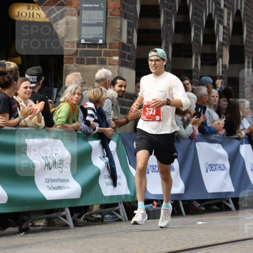 13.09.2026 - 21. swb-Marathon Bremen Strokosch-Dieckow http://msf.ph/oto/10307444 13.09.2026 13:01:05 Ziel 371, 453, 2141, 4904, 8749, 9849, 1411, 1619, 3019, 4328, 5663 meine-sportfotos.de
