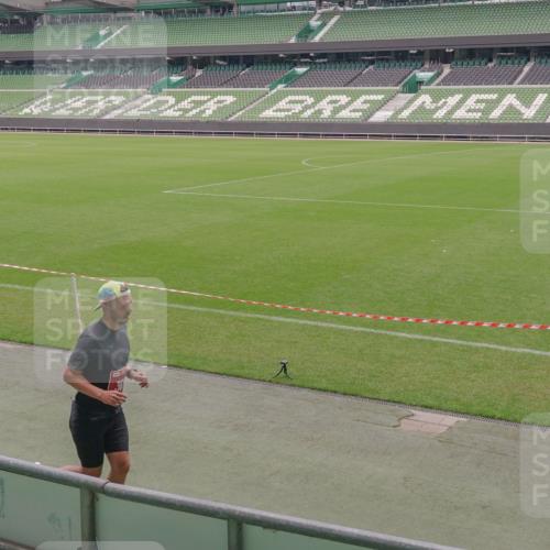 13.09.2026 - 21. swb-Marathon Bremen Michael Burmester http://msf.ph/oto/10307466 13.09.2026 12:36:32 Laufen im Stadion 365, 850, 1288, 1385, 1485, 1550, 1583, 1875, 1993, 2073, 3617, 4232, 7244, 7692, 7768, 8075, 8729, 13033, 482, 525, 668, 943, 1020, 1126, 1212, 1507, 1606, 1629, 2072, 2100, 5428, 7741 meine-sportfotos.de