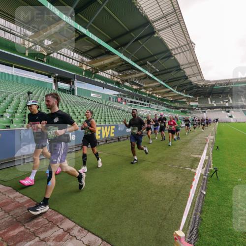 13.09.2026 - 21. swb-Marathon Bremen Michael Burmester http://msf.ph/oto/10307473 13.09.2026 13:01:52 Laufen im Stadion 150, 242, 282, 318, 440, 531, 687, 722, 930, 936, 946, 1006, 1067, 1163, 1250, 1436, 1448, 1582, 1896, 2033, 2047, 2062, 2292, 2345, 2370, 2378, 2409, 2427, 2485, 2490, 2491, 2560, 2561, 2627, 2638, 2658, 2666, 2668, 2700, 2708, 2781, 2906, 2967, 2987, 3013, 3044, 3163, 3164, 3168, 3173, 3187, 3248, 3294, 3334, 3372, 3374, 3375, 3385, 3392, 3524, 3526, 3527, 3603, 3642, 3667, 3721, 3774, 3806, 3852, 3856, 3893, 4000, 4506, 4558 meine-sportfotos.de