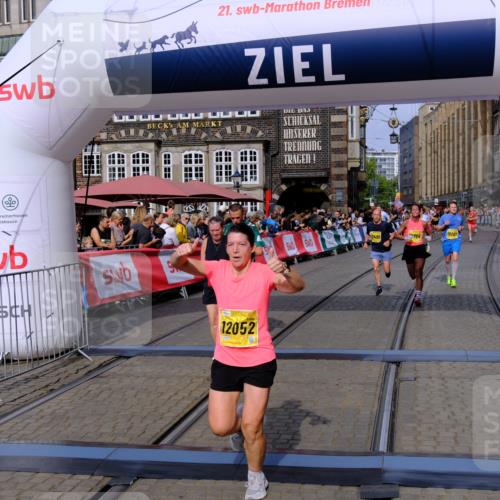 13.09.2026 - 21. swb-Marathon Bremen Tim E. http://msf.ph/oto/10307486 13.09.2026 10:50:57 Ziel 10267, 10764, 11076, 11220, 11276, 11664, 11742, 11753, 11774, 11961, 12052, 12070, 12309, 12488, 13544 meine-sportfotos.de