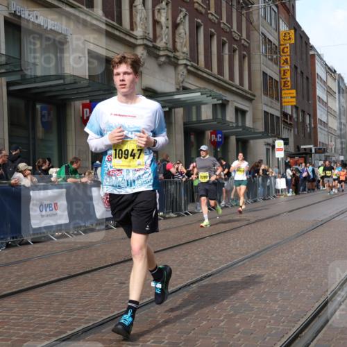 13.09.2026 - 21. swb-Marathon Bremen Strokosch-Dieckow http://msf.ph/oto/10307494 13.09.2026 10:53:59 Ziel 10067, 10359, 10503, 10577, 10631, 10749, 10837, 10884, 10996, 11099, 11118, 11290, 11329, 11361, 11476, 11593, 11765, 11843, 11989, 11998, 12265, 12328, 10141, 10174, 10227, 10255, 10478, 10579, 10684, 10685, 10708, 10822, 10838, 10905, 10947, 11010, 11206, 11489, 11502, 11596, 11950, 12075, 12244, 12331, 12341, 12356, 12405, 12435, 12492, 12515, 13531, 13597 meine-sportfotos.de