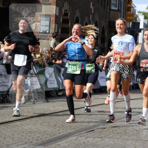 13.09.2026 - 21. swb-Marathon Bremen Strokosch-Dieckow http://msf.ph/oto/10307495 13.09.2026 13:30:19 Ziel 109, 454, 1173, 1205, 1308, 1611, 1653, 1759, 1780, 1848, 1861, 2126, 3190, 3320, 3667, 3908, 4524, 4575, 5039, 5198, 5348, 5631, 6225, 6720, 6942, 6992, 6994, 7093, 7609, 7932, 8110, 8115, 8267, 8470, 8899, 9049, 9104, 9125, 625, 1067, 2265, 2900, 3163, 3164, 3425, 4058, 4332, 4415, 4425, 4748, 5506, 5551, 6347, 6988, 7253, 7567, 7821, 8090, 8105, 8116, 8117, 8169, 8314, 8494, 8762, 8878, 8966, 9011, 9108, 9412, 9695 meine-sportfotos.de