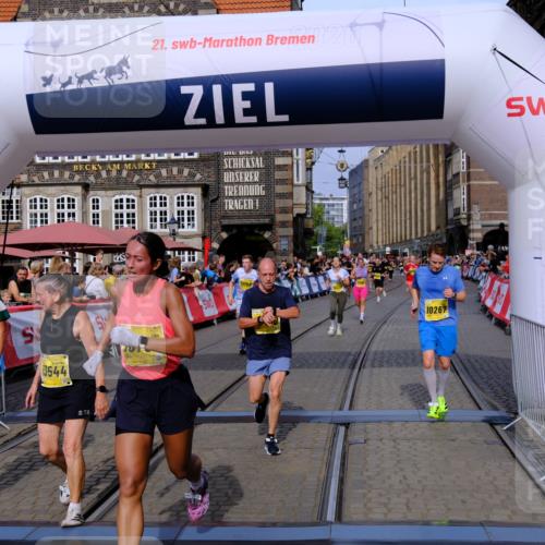 13.09.2026 - 21. swb-Marathon Bremen Tim E. http://msf.ph/oto/10307561 13.09.2026 10:51:00 Ziel 10267, 10764, 11076, 11170, 11220, 11276, 11664, 11753, 11774, 11961, 12052, 12070, 12179, 12309, 12488, 12560, 13544 meine-sportfotos.de