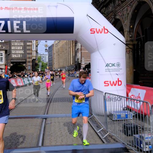 13.09.2026 - 21. swb-Marathon Bremen Tim E. http://msf.ph/oto/10307605 13.09.2026 10:51:01 Ziel 10267, 10764, 11076, 11170, 11220, 11276, 11664, 11753, 11774, 11961, 12052, 12070, 12179, 12309, 12488, 12560, 13544 meine-sportfotos.de