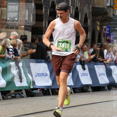 13.09.2026 - 21. swb-Marathon Bremen Strokosch-Dieckow http://msf.ph/oto/10307625 13.09.2026 13:01:11 Ziel 371, 6359, 8749, 9849, 1411, 3019, 4328, 5996 meine-sportfotos.de