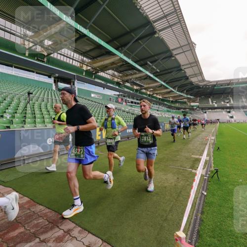 13.09.2026 - 21. swb-Marathon Bremen Michael Burmester http://msf.ph/oto/10307636 13.09.2026 13:02:18 Laufen im Stadion 150, 282, 318, 440, 531, 722, 930, 936, 946, 1006, 1067, 1163, 1250, 1436, 1448, 1460, 1582, 1611, 1896, 2033, 2047, 2062, 2276, 2292, 2345, 2364, 2370, 2378, 2409, 2421, 2485, 2491, 2513, 2560, 2561, 2627, 2638, 2666, 2668, 2779, 2900, 2987, 3013, 3044, 3114, 3163, 3164, 3187, 3248, 3258, 3294, 3334, 3372, 3374, 3375, 3392, 3496, 3524, 3526, 3527, 3576, 3585, 3603, 3667, 3721, 3806, 3852, 3893, 3938, 3970, 3983, 4000, 4077, 4133, 4506, 4558 meine-sportfotos.de