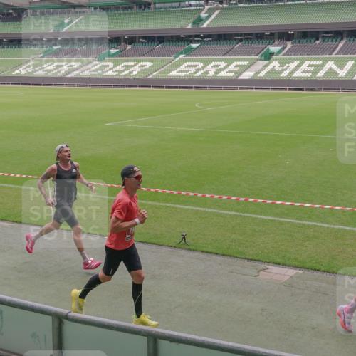 13.09.2026 - 21. swb-Marathon Bremen Michael Burmester http://msf.ph/oto/10307659 13.09.2026 12:37:29 Laufen im Stadion 346, 365, 466, 658, 850, 895, 1090, 1118, 1288, 1385, 1485, 1583, 1604, 1754, 2073, 2141, 2585, 2670, 3617, 7244, 7650, 7768, 8075, 8077, 8081, 8729, 9522, 9617, 250, 272, 299, 525, 919, 1089, 1212, 2072, 5428, 7741 meine-sportfotos.de