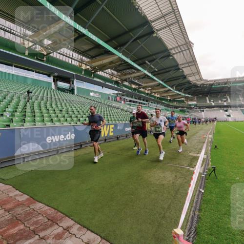 13.09.2026 - 21. swb-Marathon Bremen Michael Burmester http://msf.ph/oto/10307669 13.09.2026 13:02:24 Laufen im Stadion 150, 282, 318, 440, 531, 722, 930, 936, 946, 1006, 1014, 1067, 1163, 1250, 1436, 1448, 1460, 1582, 1611, 1896, 2033, 2047, 2062, 2276, 2292, 2345, 2364, 2370, 2378, 2421, 2491, 2513, 2561, 2627, 2638, 2666, 2668, 2779, 2900, 2987, 3013, 3044, 3114, 3135, 3163, 3164, 3187, 3248, 3258, 3294, 3334, 3372, 3374, 3375, 3392, 3460, 3496, 3526, 3527, 3576, 3585, 3603, 3667, 3721, 3806, 3852, 3893, 3938, 3970, 3983, 4000, 4077, 4133, 4506, 4558 meine-sportfotos.de