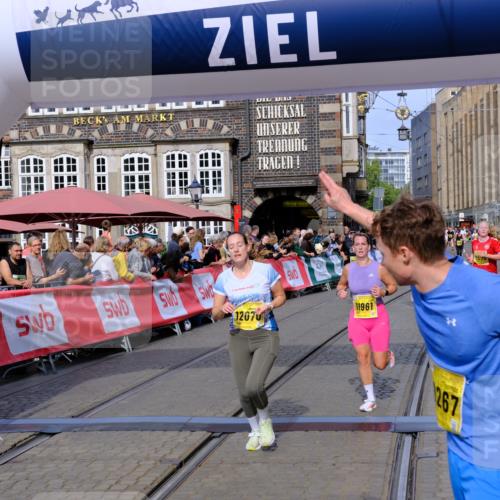 13.09.2026 - 21. swb-Marathon Bremen Tim E. http://msf.ph/oto/10307680 13.09.2026 10:51:03 Ziel 10267, 10537, 10764, 11076, 11170, 11220, 11753, 11774, 11961, 12052, 12070, 12179, 12309, 12488, 12560, 13544 meine-sportfotos.de