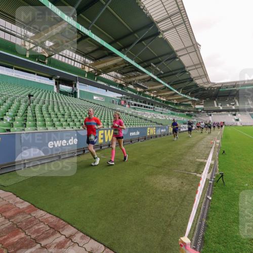 13.09.2026 - 21. swb-Marathon Bremen Michael Burmester http://msf.ph/oto/10307708 13.09.2026 13:02:29 Laufen im Stadion 150, 282, 318, 440, 531, 722, 930, 936, 946, 1006, 1014, 1067, 1163, 1250, 1436, 1448, 1460, 1582, 1611, 1896, 2033, 2047, 2062, 2276, 2292, 2345, 2364, 2370, 2378, 2421, 2491, 2513, 2627, 2638, 2666, 2668, 2779, 2900, 2987, 3013, 3044, 3114, 3135, 3163, 3164, 3187, 3248, 3258, 3294, 3334, 3360, 3372, 3374, 3375, 3392, 3460, 3496, 3526, 3527, 3576, 3585, 3603, 3667, 3721, 3806, 3852, 3893, 3938, 3970, 3983, 4000, 4077, 4133, 4506, 4558 meine-sportfotos.de