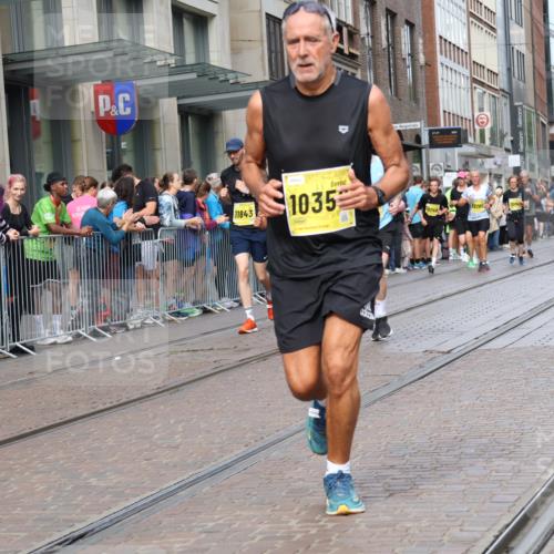 13.09.2026 - 21. swb-Marathon Bremen Strokosch-Dieckow http://msf.ph/oto/10307724 13.09.2026 10:54:11 Ziel 10067, 10146, 10359, 10410, 10503, 10577, 10608, 10631, 10704, 10749, 10765, 10837, 10884, 11039, 11099, 11118, 11389, 11476, 11593, 11843, 11874, 12038, 12265, 12328, 12467, 12519, 13526, 10255, 10579, 10708, 10822, 10947, 10996, 11010, 11206, 11290, 11329, 11361, 11476, 11765, 11989, 11998, 12075, 12244, 12356, 12435, 12515, 13531 meine-sportfotos.de