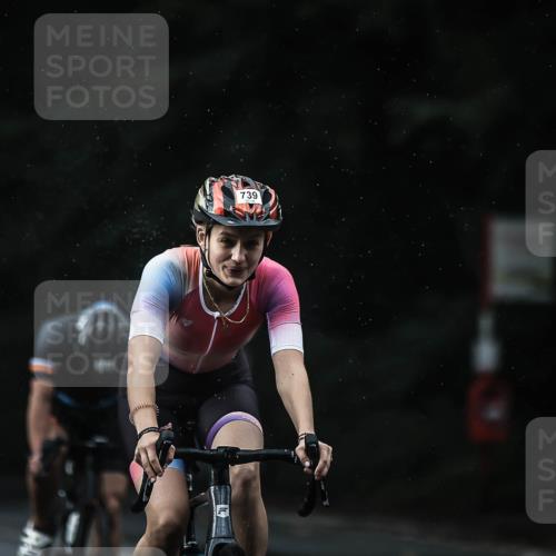 13.09.2026 - Stadtparktriathlon H.Heesch http://msf.ph/oto/10307747 13.09.2026 11:40:33 Radfahren 732, 739, 743, 840, 899 meine-sportfotos.de