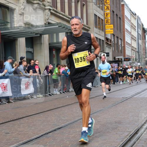 13.09.2026 - 21. swb-Marathon Bremen Strokosch-Dieckow http://msf.ph/oto/10307753 13.09.2026 10:54:11 Ziel 10067, 10146, 10359, 10410, 10503, 10577, 10608, 10631, 10704, 10749, 10765, 10837, 10884, 11039, 11099, 11118, 11389, 11476, 11593, 11843, 11874, 12038, 12265, 12328, 12467, 12519, 13526, 10255, 10579, 10708, 10822, 10947, 10996, 11010, 11206, 11290, 11329, 11361, 11476, 11765, 11989, 11998, 12075, 12244, 12356, 12435, 12515, 13531 meine-sportfotos.de