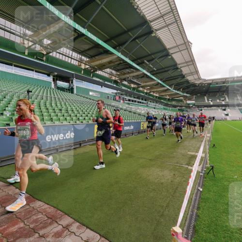 13.09.2026 - 21. swb-Marathon Bremen Michael Burmester http://msf.ph/oto/10307760 13.09.2026 13:02:38 Laufen im Stadion 150, 282, 531, 722, 762, 930, 936, 940, 946, 1006, 1014, 1067, 1163, 1250, 1436, 1448, 1460, 1582, 1611, 1896, 2033, 2047, 2062, 2276, 2292, 2345, 2364, 2378, 2421, 2491, 2513, 2638, 2666, 2668, 2779, 2900, 2934, 2987, 3013, 3044, 3114, 3135, 3163, 3164, 3187, 3248, 3258, 3294, 3334, 3360, 3372, 3374, 3375, 3392, 3460, 3496, 3526, 3527, 3576, 3585, 3597, 3603, 3667, 3721, 3806, 3846, 3852, 3893, 3938, 3970, 3983, 4000, 4077, 4133, 4506, 4558 meine-sportfotos.de