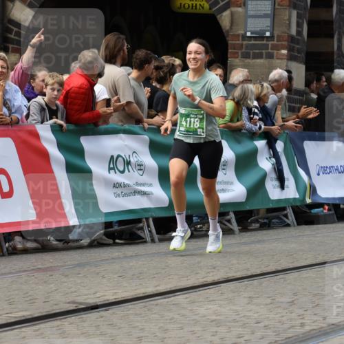 13.09.2026 - 21. swb-Marathon Bremen Strokosch-Dieckow http://msf.ph/oto/10307769 13.09.2026 13:01:27 Ziel 1619, 3019, 5663, 6359, 4118, 5369, 7950, 9137, 13063, 13168 meine-sportfotos.de