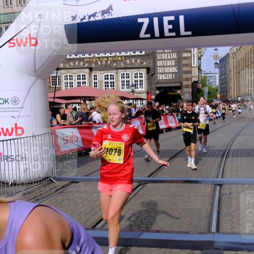 13.09.2026 - 21. swb-Marathon Bremen Tim E. http://msf.ph/oto/10307834 13.09.2026 10:51:06 Ziel 10267, 10537, 10764, 11076, 11087, 11170, 11753, 11961, 12004, 12052, 12070, 12179, 12309, 12351, 12488, 12560, 13544 meine-sportfotos.de