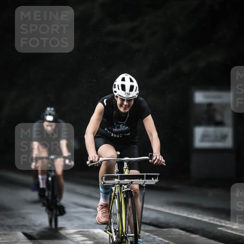 13.09.2026 - Stadtparktriathlon H.Heesch http://msf.ph/oto/10307840 13.09.2026 11:40:43 Radfahren 738, 744, 750, 802 meine-sportfotos.de