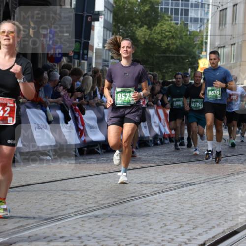 13.09.2026 - 21. swb-Marathon Bremen Strokosch-Dieckow http://msf.ph/oto/10307869 13.09.2026 13:24:20 Ziel 102, 342, 909, 1199, 2210, 2370, 2517, 2967, 3044, 3372, 4671, 5104, 5146, 5257, 5397, 5623, 6105, 6772, 7094, 7105, 7357, 7475, 7761, 8051, 8052, 8179, 10059, 10115, 13007, 13197, 13219, 789, 790, 1582, 3375, 3524, 3994, 4000, 5572, 5668, 5669, 5929, 5953, 6080, 7156, 7568, 8310, 8784, 8881, 9264, 9573, 9676, 10069, 10071 meine-sportfotos.de