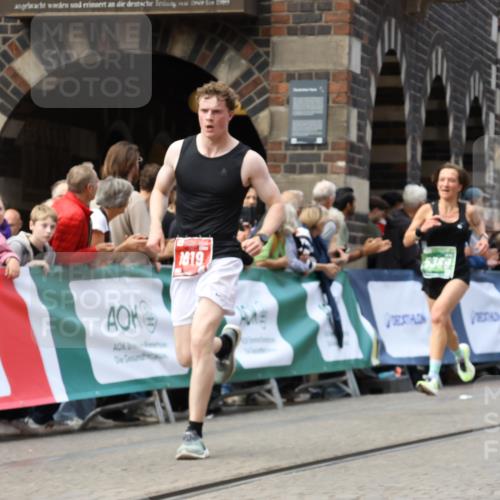 13.09.2026 - 21. swb-Marathon Bremen Strokosch-Dieckow http://msf.ph/oto/10307878 13.09.2026 13:01:35 Ziel 1411, 1619, 3019, 4328, 5663, 1614, 4696, 5369, 7950, 9137, 13168 meine-sportfotos.de