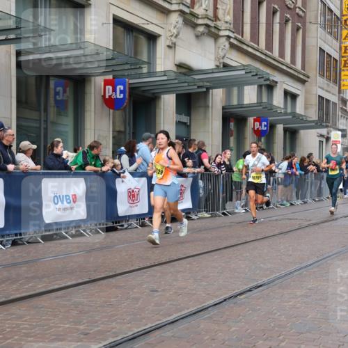 13.09.2026 - 21. swb-Marathon Bremen Strokosch-Dieckow http://msf.ph/oto/10307884 13.09.2026 10:54:24 Ziel 10067, 10146, 10410, 10589, 10608, 10704, 10765, 11039, 11040, 11174, 11389, 11569, 11593, 11874, 12038, 12467, 12519, 12800, 13526, 13592, 10067, 10359, 10503, 10577, 10631, 10749, 10837, 10884, 10996, 11099, 11118, 11290, 11329, 11361, 11476, 11593, 11765, 11843, 11989, 11998, 12265, 12328 meine-sportfotos.de