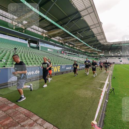 13.09.2026 - 21. swb-Marathon Bremen Michael Burmester http://msf.ph/oto/10307893 13.09.2026 13:02:52 Laufen im Stadion 150, 488, 531, 596, 722, 725, 762, 930, 936, 940, 946, 1006, 1014, 1067, 1163, 1250, 1436, 1458, 1460, 1611, 1771, 1896, 2033, 2047, 2062, 2223, 2276, 2292, 2345, 2364, 2378, 2421, 2434, 2513, 2625, 2638, 2666, 2668, 2779, 2900, 2934, 2977, 2987, 3013, 3044, 3114, 3135, 3163, 3164, 3187, 3248, 3258, 3294, 3334, 3360, 3392, 3402, 3460, 3496, 3510, 3527, 3576, 3585, 3597, 3603, 3618, 3667, 3721, 3806, 3846, 3852, 3859, 3893, 3938, 3970, 3983, 4000, 4077, 4133, 4506, 4558 meine-sportfotos.de