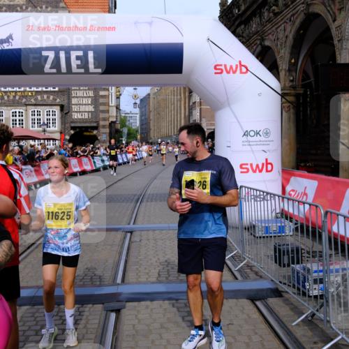 13.09.2026 - 21. swb-Marathon Bremen Tim E. http://msf.ph/oto/10307915 13.09.2026 10:51:20 Ziel 10200, 10471, 10515, 10537, 10808, 11087, 11170, 11339, 11537, 11625, 11626, 11801, 12004, 12179, 12303, 12351, 12407 meine-sportfotos.de
