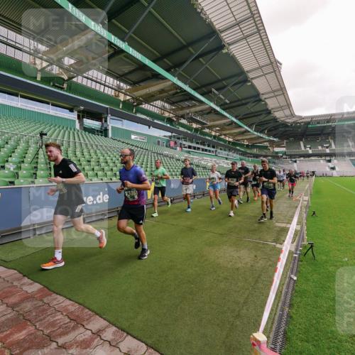13.09.2026 - 21. swb-Marathon Bremen Michael Burmester http://msf.ph/oto/10307954 13.09.2026 13:02:57 Laufen im Stadion 150, 488, 531, 596, 722, 725, 762, 936, 940, 946, 1006, 1014, 1067, 1163, 1250, 1436, 1458, 1460, 1611, 1771, 2033, 2047, 2062, 2223, 2276, 2292, 2345, 2364, 2378, 2421, 2434, 2513, 2625, 2638, 2666, 2668, 2779, 2900, 2934, 2977, 2987, 3013, 3044, 3114, 3135, 3163, 3164, 3187, 3248, 3258, 3294, 3334, 3360, 3392, 3402, 3460, 3496, 3510, 3527, 3576, 3585, 3597, 3603, 3618, 3667, 3721, 3806, 3846, 3852, 3859, 3893, 3938, 3970, 3983, 4000, 4077, 4133, 4506, 4558 meine-sportfotos.de