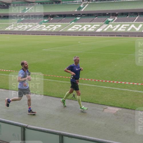 13.09.2026 - 21. swb-Marathon Bremen Michael Burmester http://msf.ph/oto/10307981 13.09.2026 12:38:54 Laufen im Stadion 277, 346, 807, 895, 901, 1090, 1118, 1248, 1320, 1323, 1472, 1576, 1587, 1604, 1717, 1751, 1758, 1795, 1800, 1852, 1911, 2049, 2099, 2141, 2352, 2585, 2670, 3080, 3606, 3744, 5160, 5163, 5912, 6112, 7650, 8077, 8081, 8467, 9399, 9522, 9617, 9630, 250, 272, 850, 1089, 1550, 1875, 1993, 4232, 7692, 8075, 13033 meine-sportfotos.de