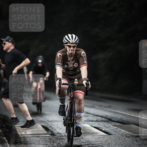 13.09.2026 - Stadtparktriathlon H.Heesch http://msf.ph/oto/10307984 13.09.2026 11:40:55 Radfahren 594, 755, 765, 766 meine-sportfotos.de